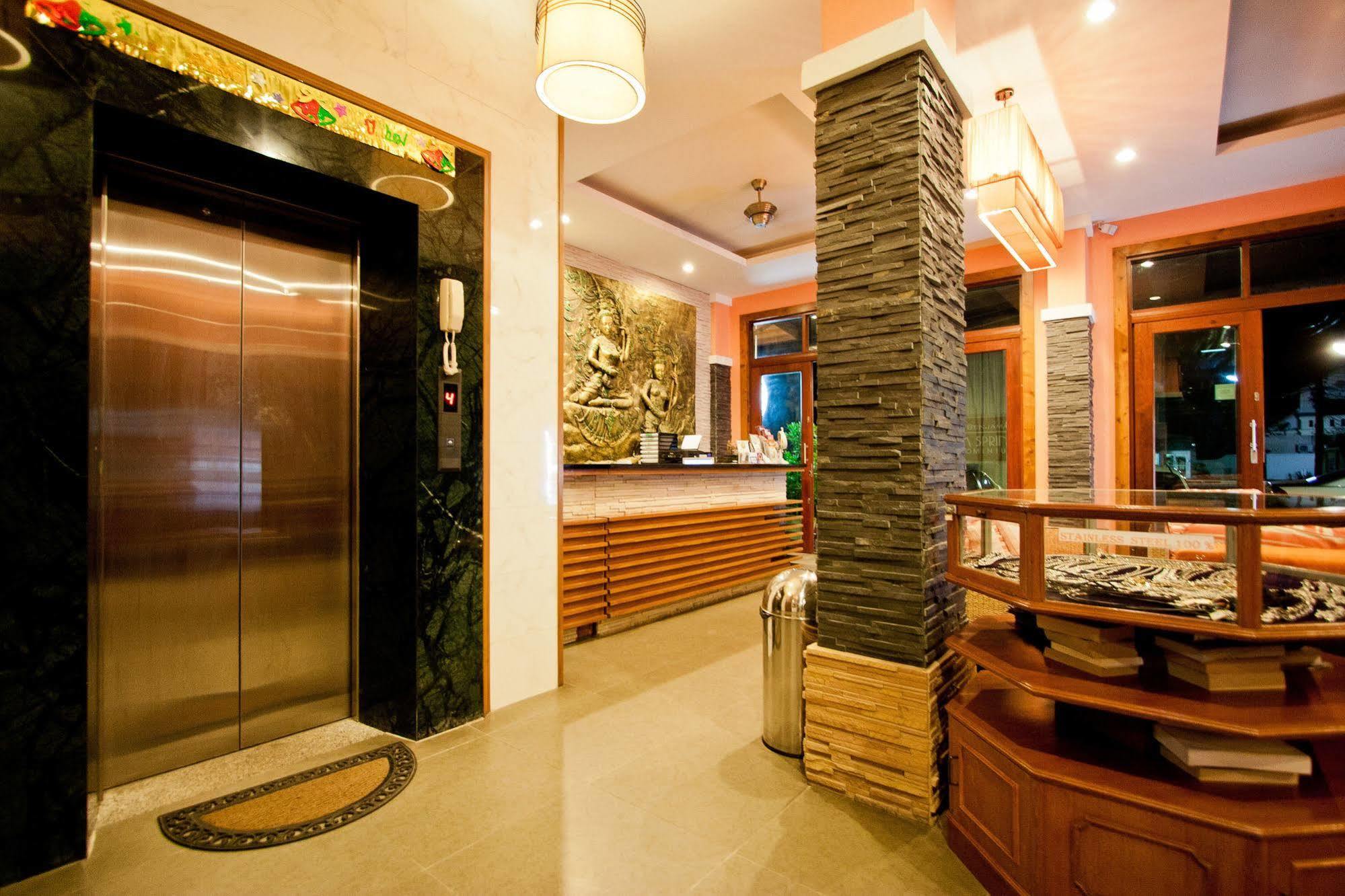 The Chambre Patong Buitenkant foto