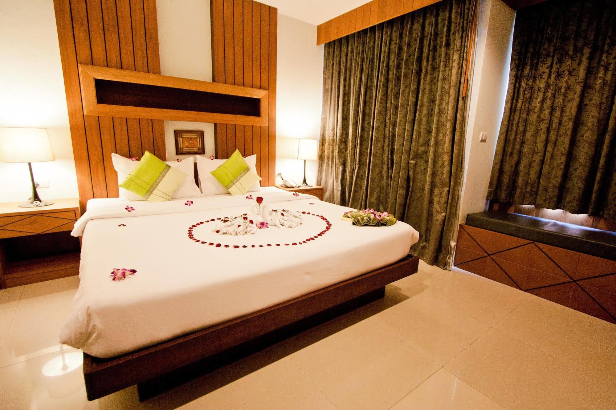 The Chambre Patong Buitenkant foto